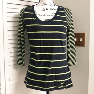 Hollister Green and Navy 3/4 Sleeve Top Size Small